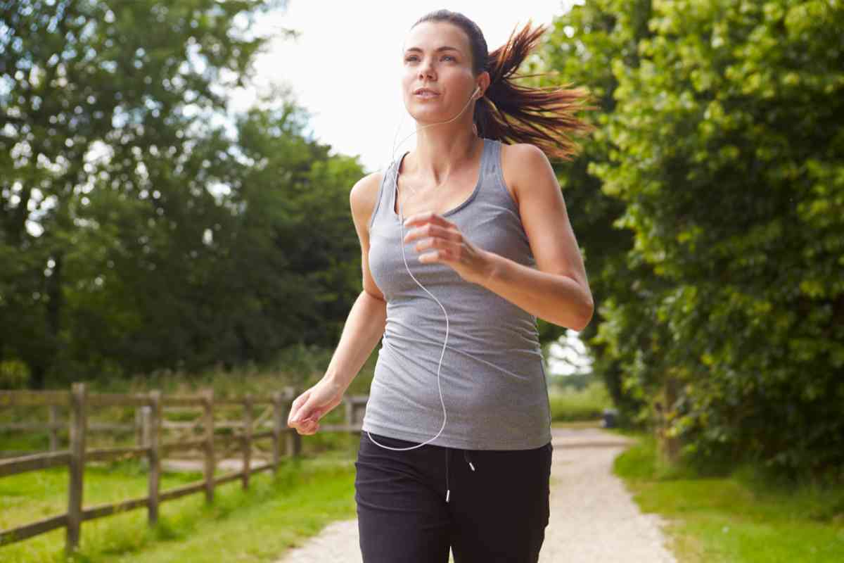 Pronazione, riconoscerla riduce al minimo il rischio di lesioni: come correggerla