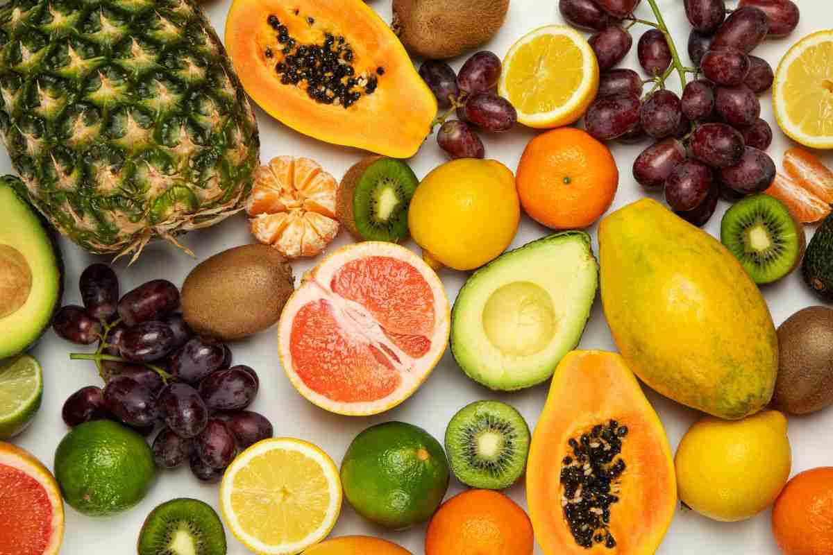 La regola delle 5 porzioni: quanta frutta bisogna mangiare al giorno