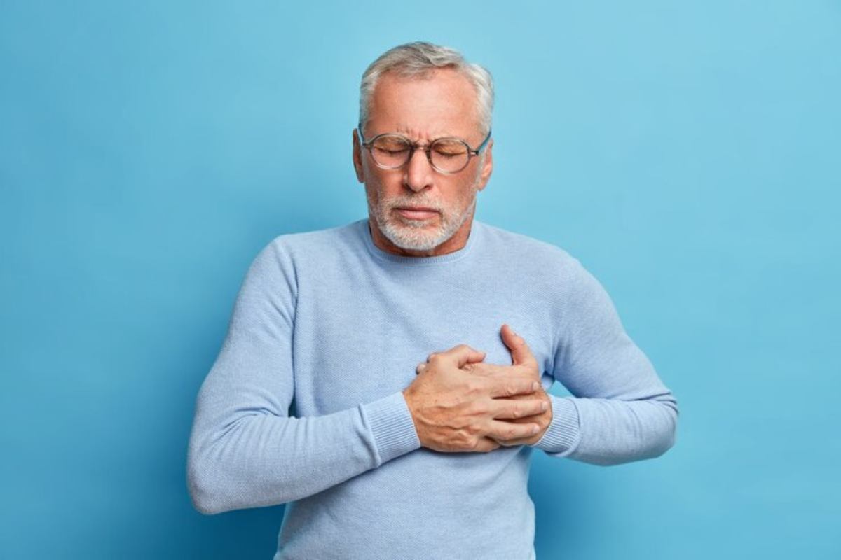 Cosa è l’infarto fulminante: sintomi e campanelli di allarme