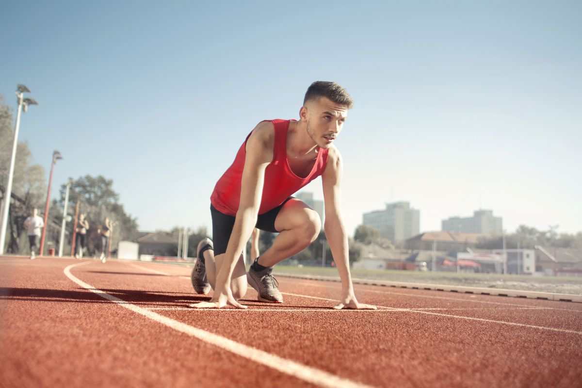 Runner, non solo velocità: come conquistare postura, stabilità ed equilibrio con questi 3 esercizi