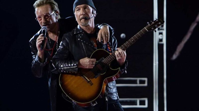 Gli U2 rivelano un segreto su Larry Mullen Jr: cosa c’è dietro le sue condizioni di salute?