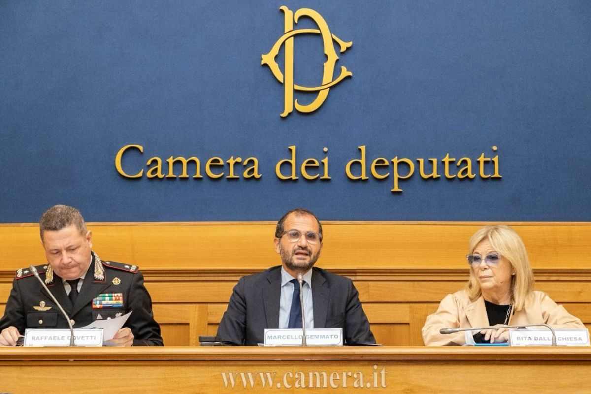 La controversia sul sottosegretario Gemmato che respinge le accuse