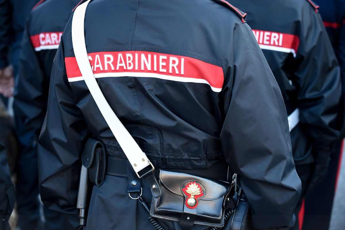 Aggrediti tre operatori sanitari e un carabiniere