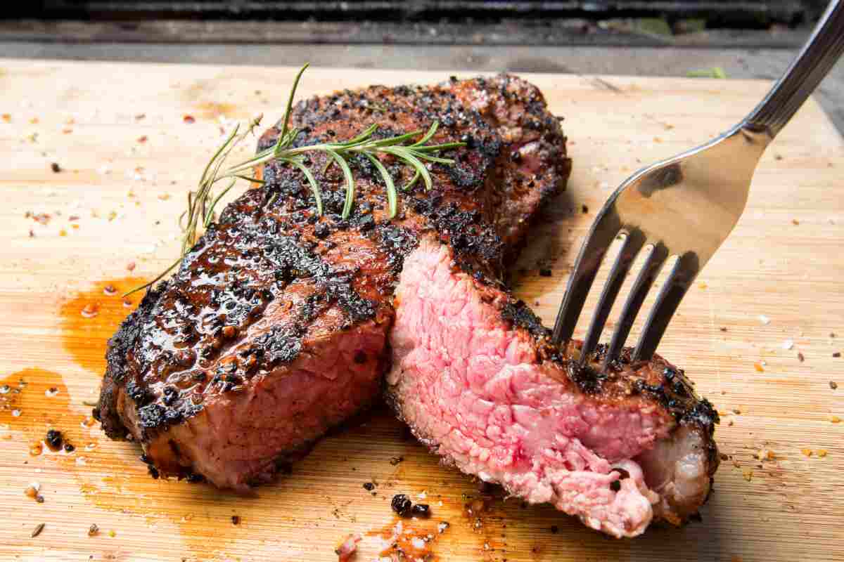 carne divieto medici non mangiarla così