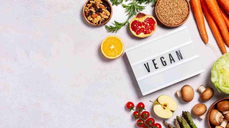 A cosa devi fare attenzione se vuoi essere vegano: “pericolo imminente”, i consigli dei medici